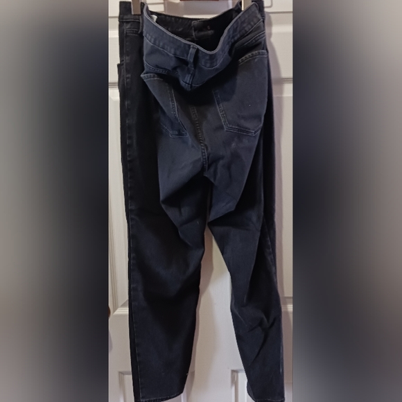 Jeans - Picture 2 of 2